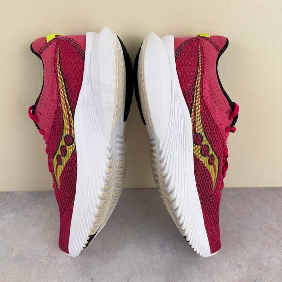 Saucony Shoes Womens Size US 10 Kinvara 14 Pink Sparkle Athletic Sneakers - Picture 8 of 13